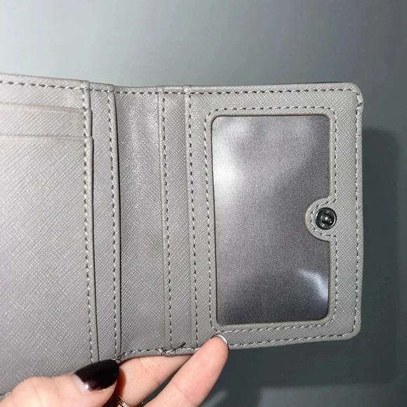 FOSSIL GRAY STUDDED WALLET - Picture 7 of 7